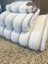 Load image into Gallery viewer, Meridian Towel Set
